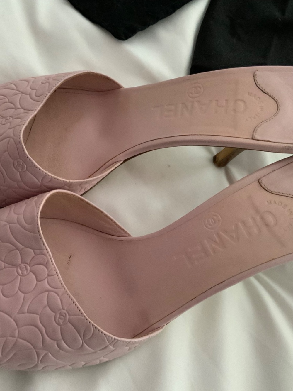 Authentic Vintage Chanel Pink Embossed Slip on Shoes Princess Heels 39 Preloved - Picture 5 of 7
